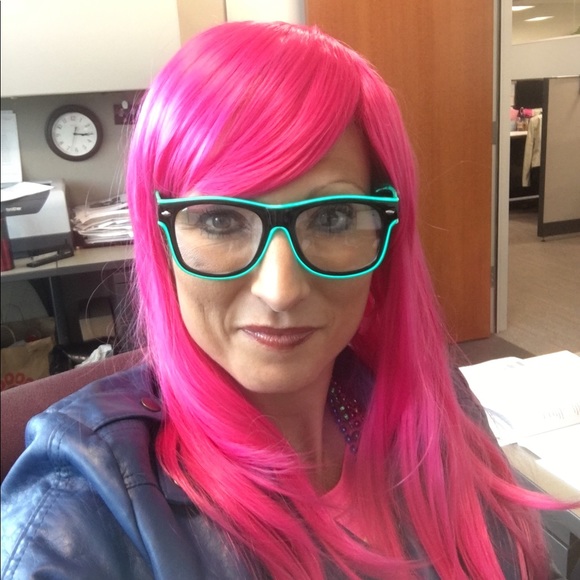 Meet your Posher, Monique - Picture 1 of 1